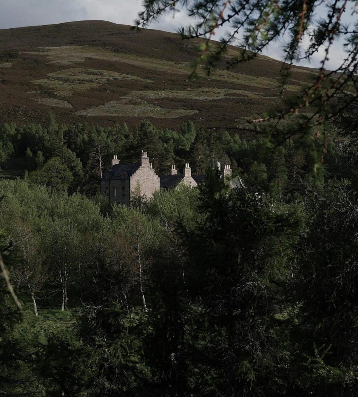 Huswell - Gairnshiel Lodge - Unique & Exclusive Lodge Next To The Castle 巴拉特 外观 照片